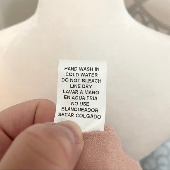 NWT Entro Size S Blouse Sleeveless Beige-Pink Silver Stars Flowy Ruffles - Picture 10 of 11